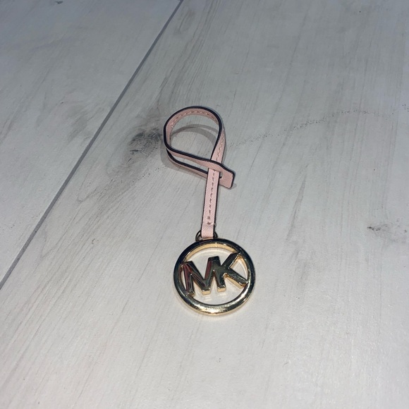 Michael Kors Pink and Gold Key Holder - Picture 6 of 7